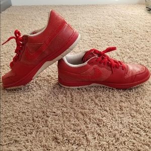 Nike court force low. Sz13